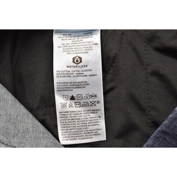 Levi Strauss Signature Women's Plus Size 20 Totally Shaping Pull-On Skinny Jeans - Picture 2 of 8